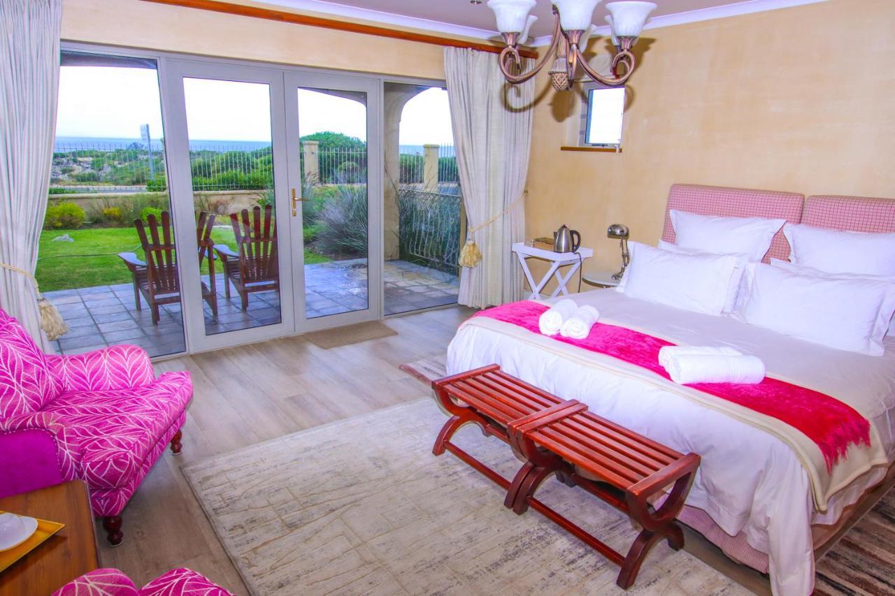 On The Cliff Guest House Херманус Екстериор снимка