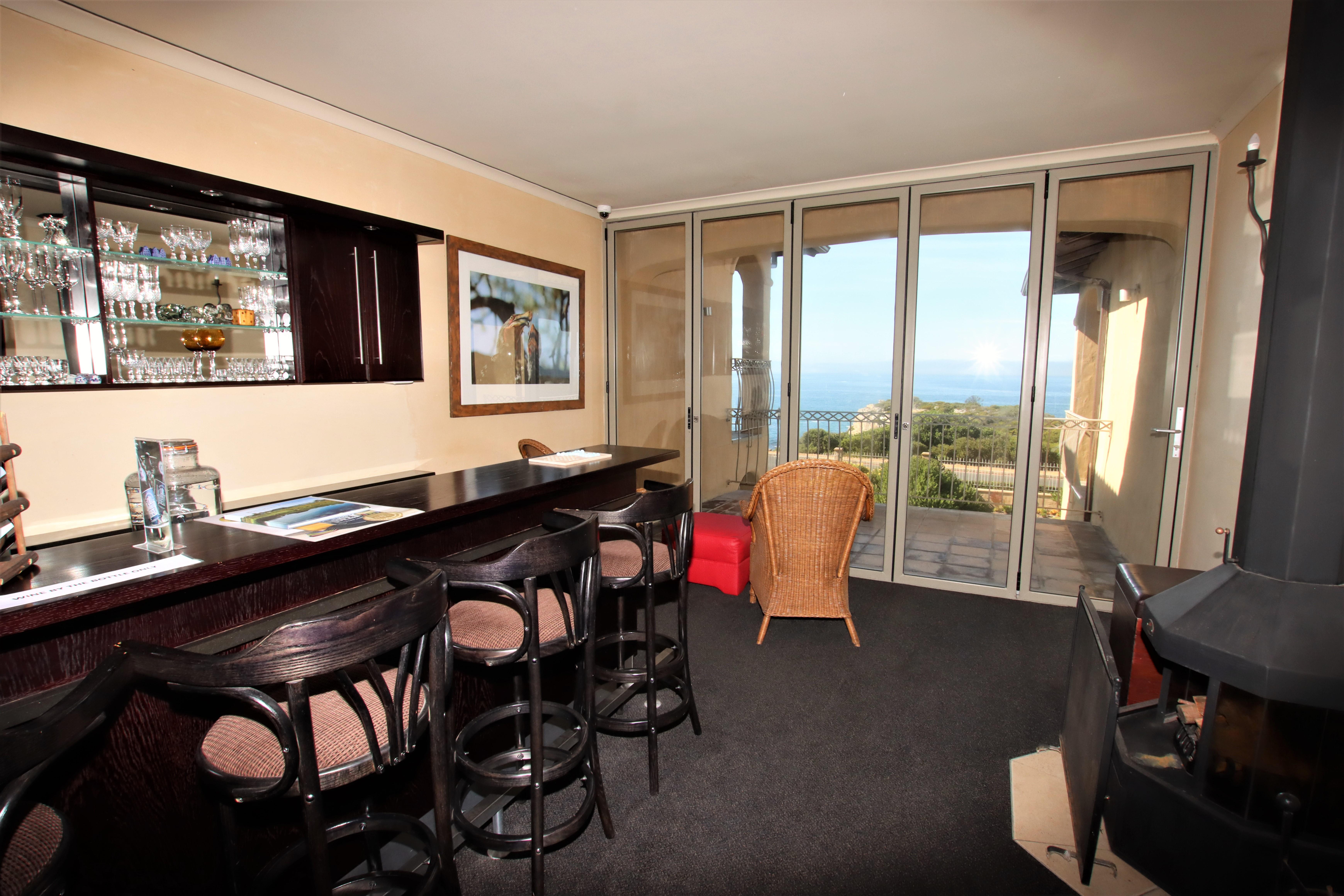 On The Cliff Guest House Херманус Екстериор снимка