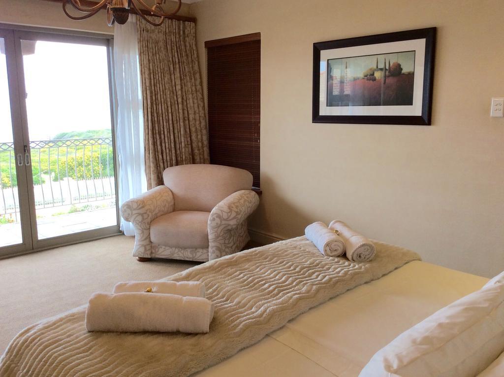 On The Cliff Guest House Херманус Екстериор снимка