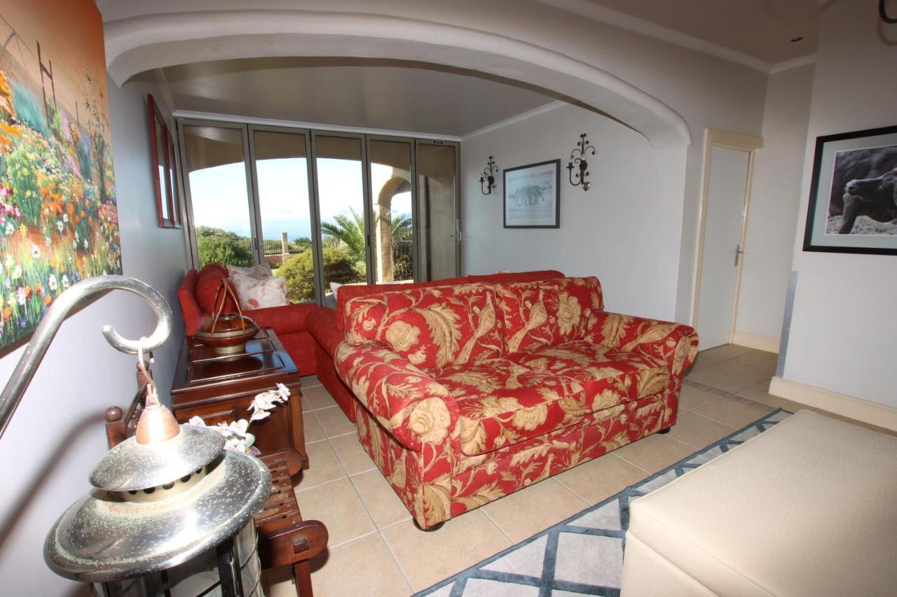 On The Cliff Guest House Херманус Екстериор снимка